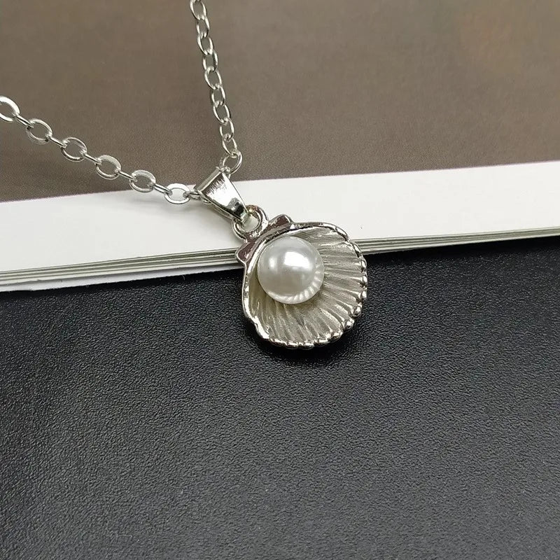 Trendy Summer Shell Imitation Pearl Pendant Necklace for Women - Image 3