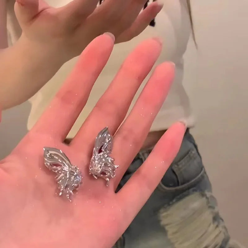 Y2K Irregular Liquid Earrings – Silver Geometric Clip for Trendsetters - Image 12